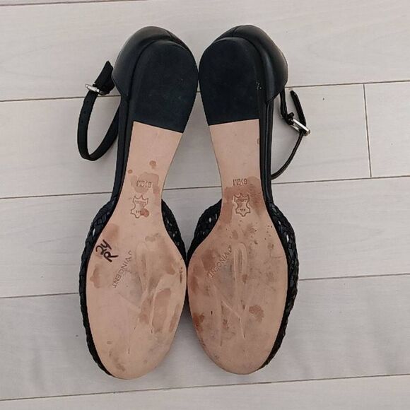 J Vincent Women's Weave Pattern Espadrille Flats Shoes Black 8.5M - Picture 3 of 6